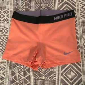 Nike Pro. Size S.